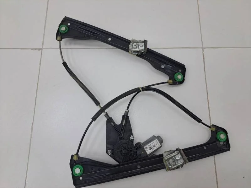 Стеклоподъемник электр. передний левый Volkswagen Polo (Sed RUS) 2011>