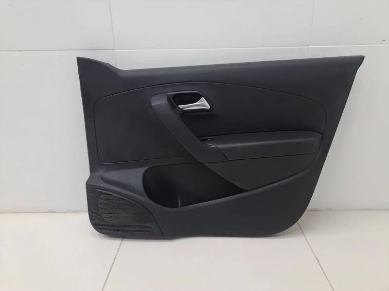 Обшивка двери передней правой Volkswagen Polo (Sed RUS) 2011>