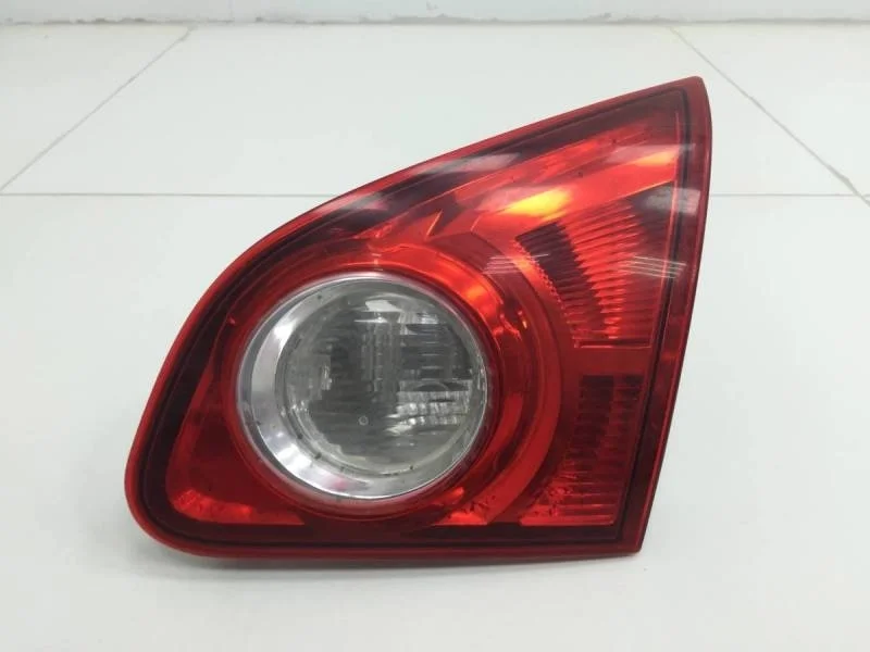 Фонарь задний внутренний правый Nissan Qashqai (J10) 2006-2013