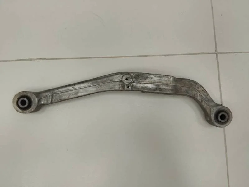 Рычаг задний верхний правый Nissan Qashqai (J10) 2006-2013