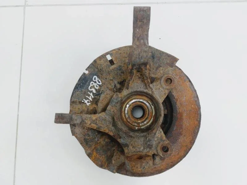 Кулак поворотный передний левый Hyundai Solaris 2010-2017