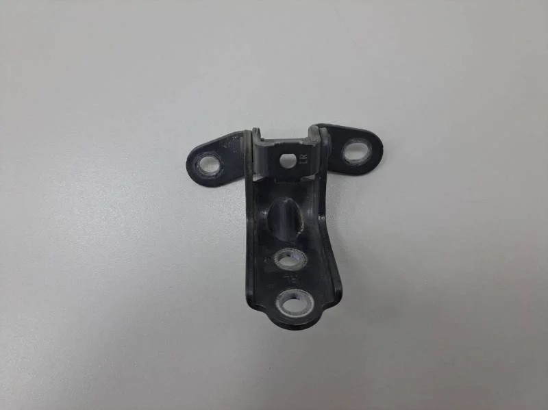 Петля двери задней правой нижняя Hyundai Solaris 2010-2017