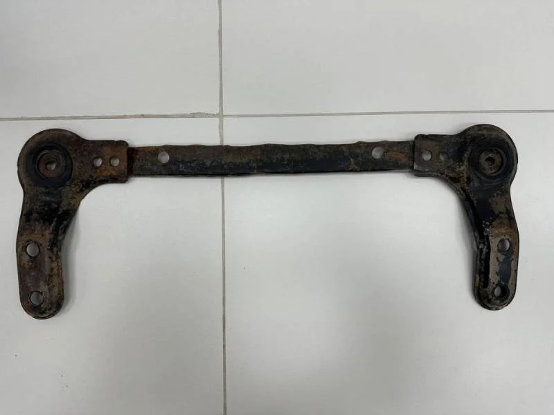 Балка передняя поперечная Nissan Qashqai (J10) 2006-2013