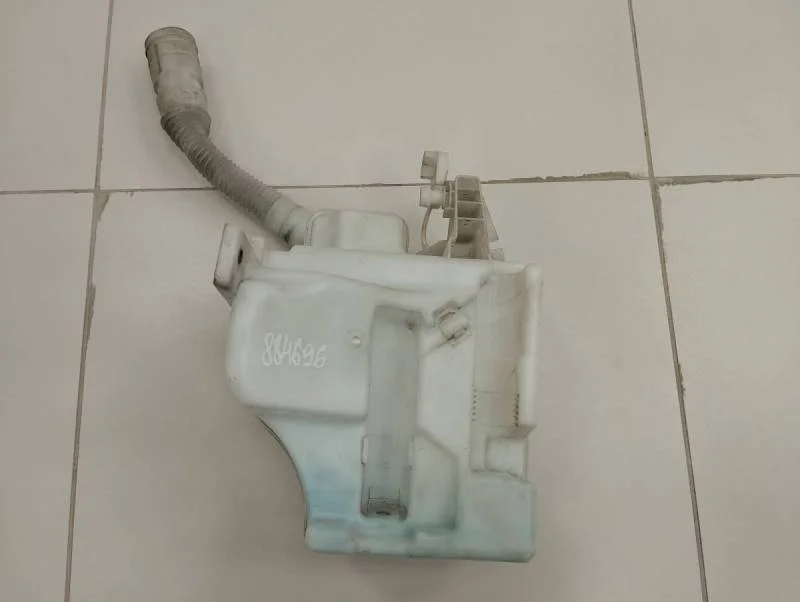 Бачок омывателя лобового стекла Volkswagen Polo (Sed RUS) 2011>