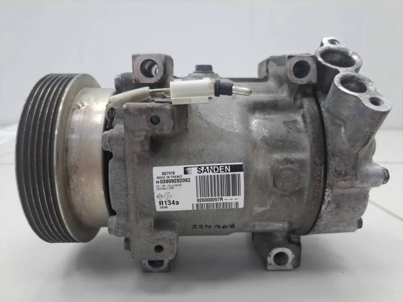 Компрессор системы кондиционирования Lada Largus 2012>