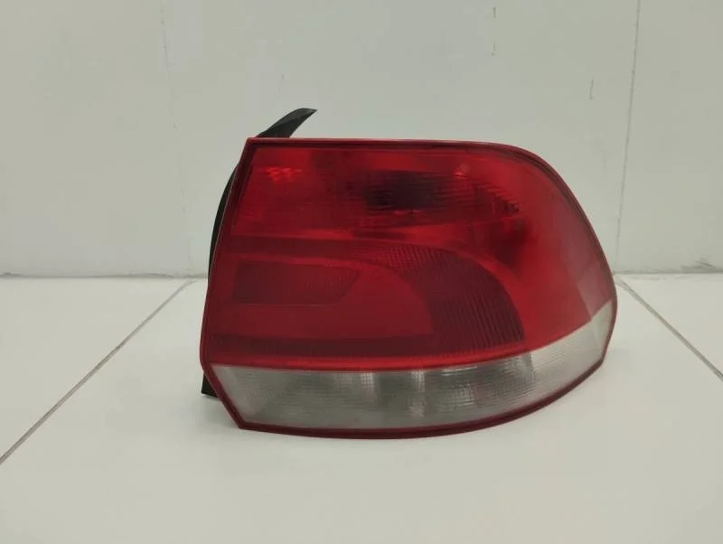 Фонарь задний правый Volkswagen Polo (Sed RUS) 2011>