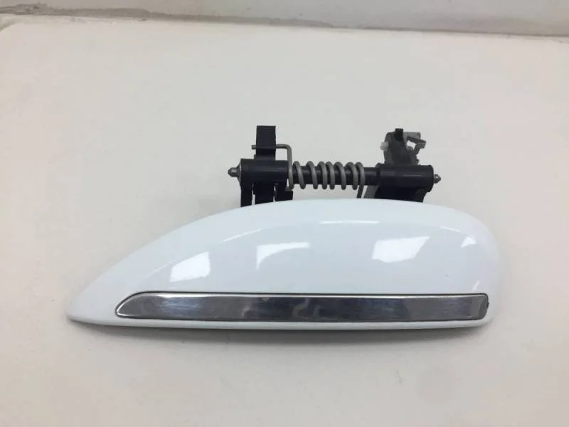 Ручка двери наружная левая Renault Sandero 2014>