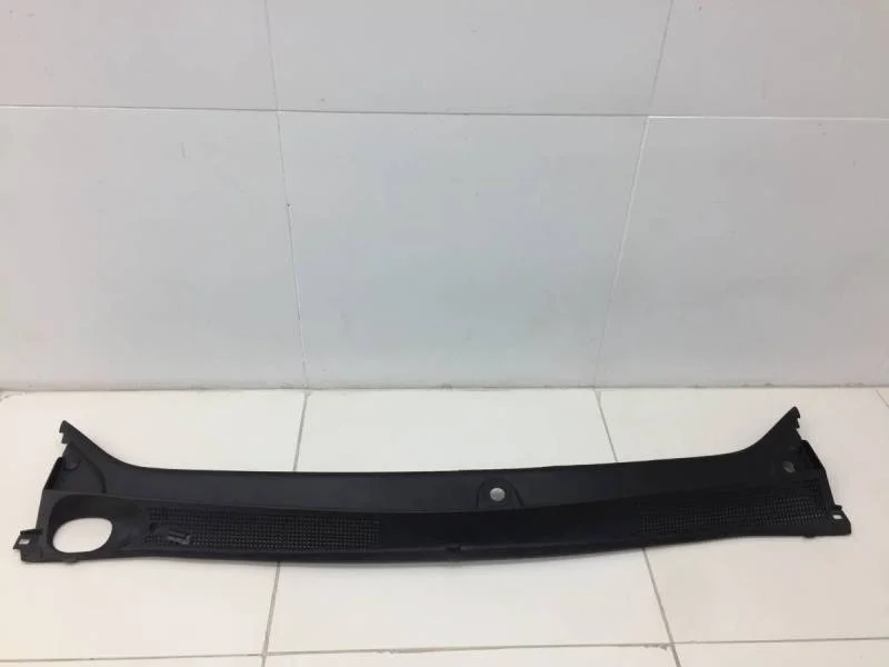 Решетка стеклооч. (планка под лобовое стекло, жабо) Renault Sandero 2014>