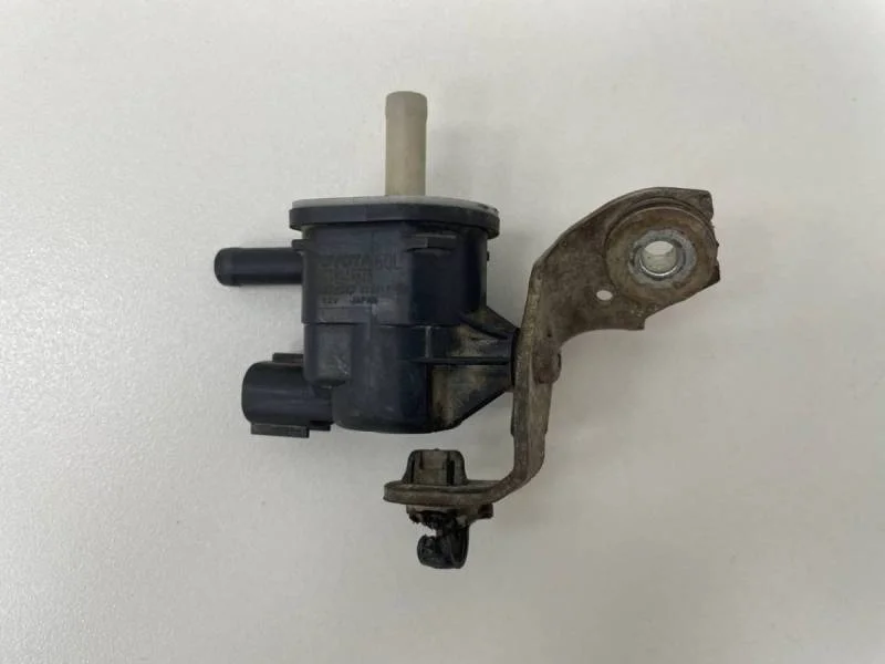 Клапан электромагнитный Toyota Corolla E150 2006-2013