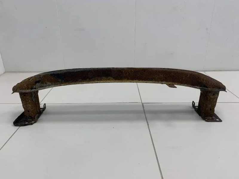 Усилитель переднего бампера Volkswagen Polo (Sed RUS) 2011>