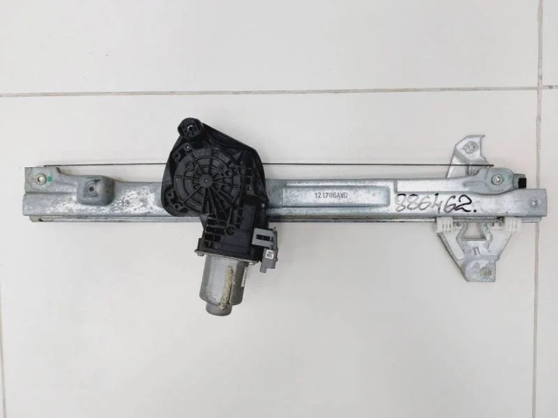 Стеклоподъемник электр. передний правый Citroen C4 2011>