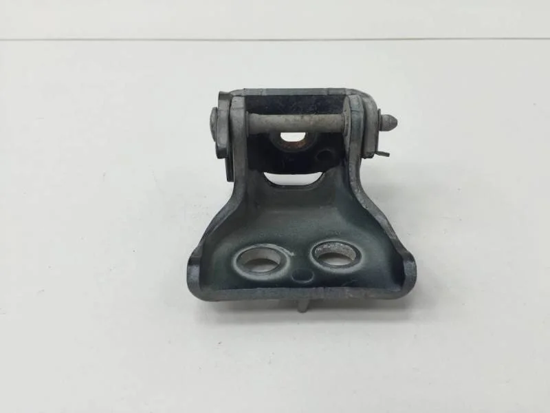 Петля двери передней левой нижняя Citroen C4 2011>