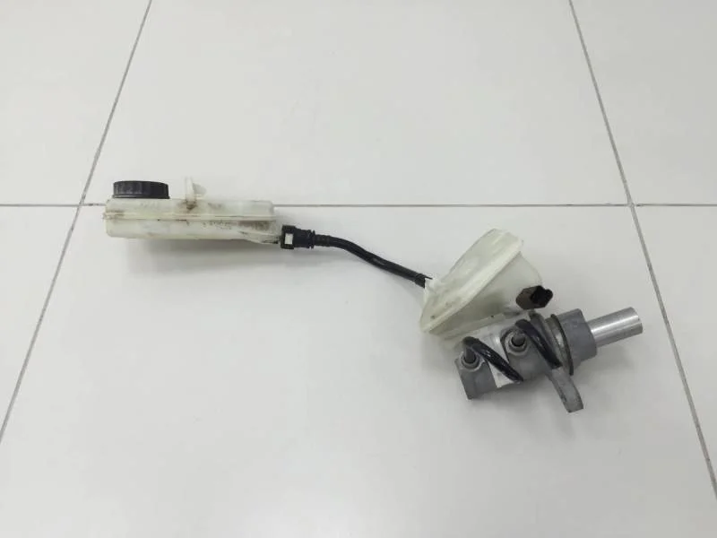 Цилиндр тормозной главный Citroen C4 2011>