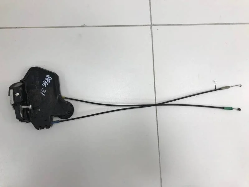 Замок двери задней правой Toyota Corolla E120 2001-2007