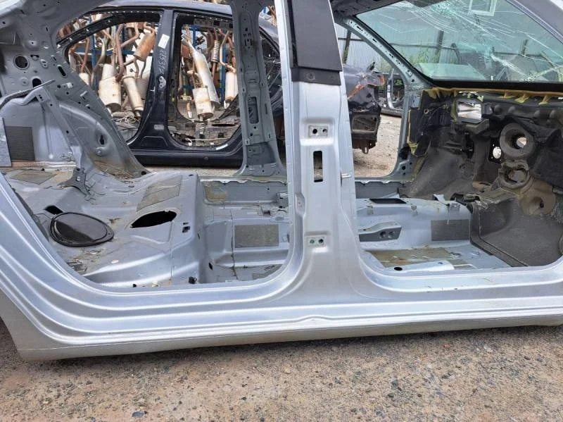 Порог со стойкой правый Skoda Rapid 2012-2020