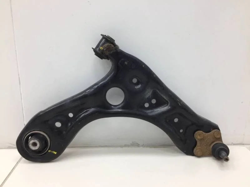 Рычаг передний правый Skoda Rapid 2012-2020