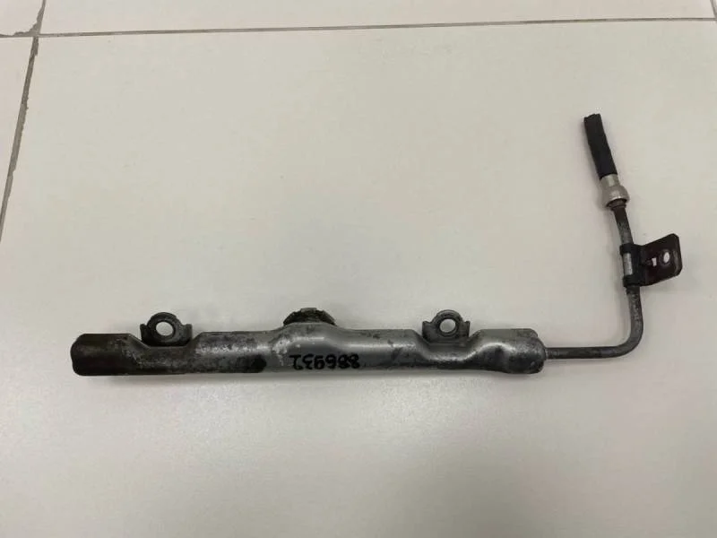 Рейка топливная (рампа) Toyota Corolla E120 2001-2007