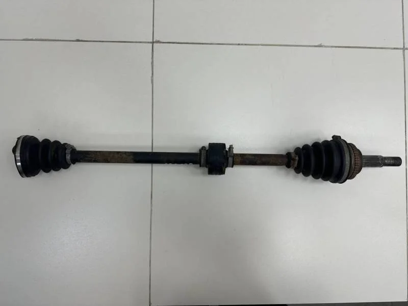 Полуось передняя правая Toyota Corolla E120 2001-2007