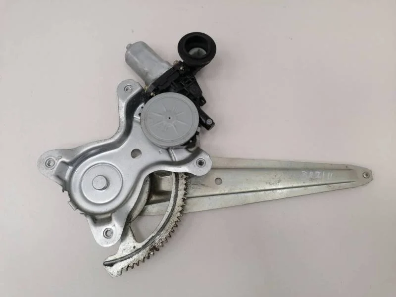 Стеклоподъемник электр. задний правый Toyota Land Cruiser Prado (J120) 2002-2009