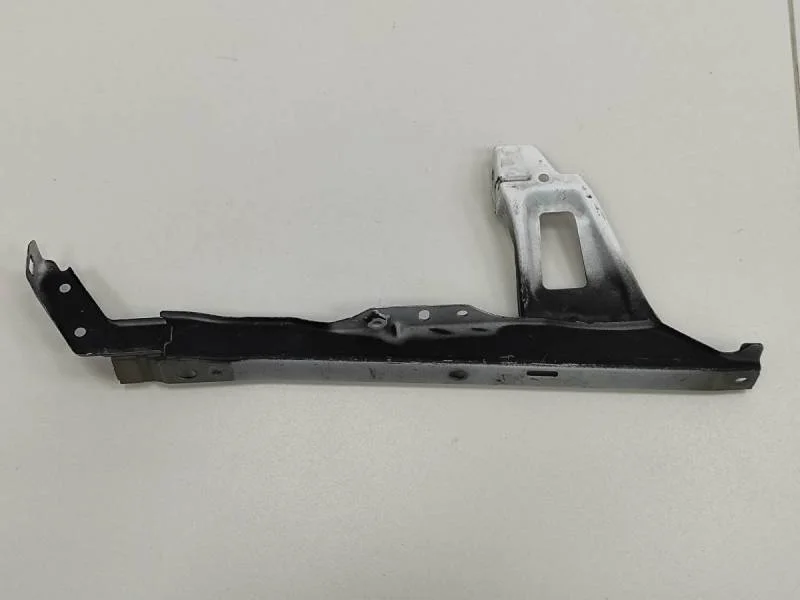 Кронштейн замка капота Toyota Land Cruiser (J200) 2007-2015