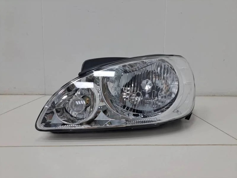 Фара левая Hyundai Getz 2002-2010