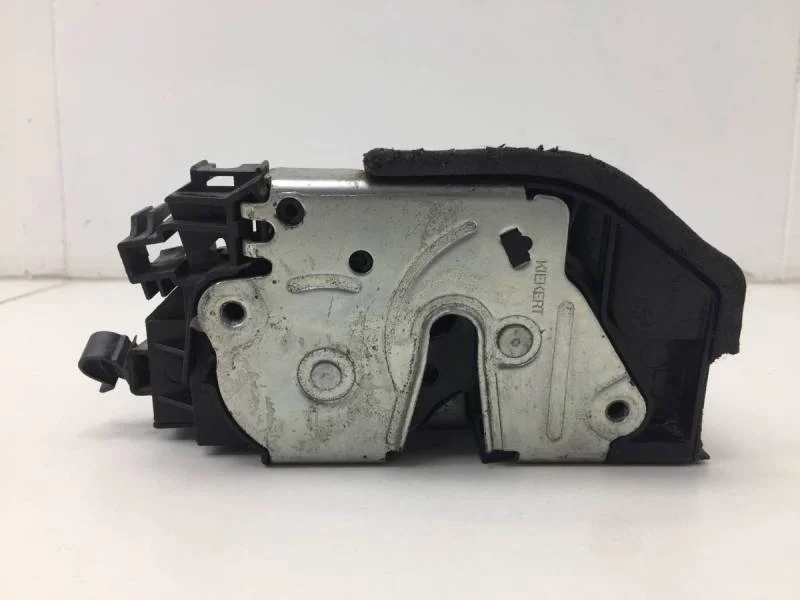 Замок двери передней левой BMW 5-Series F11/F07 2009-2016