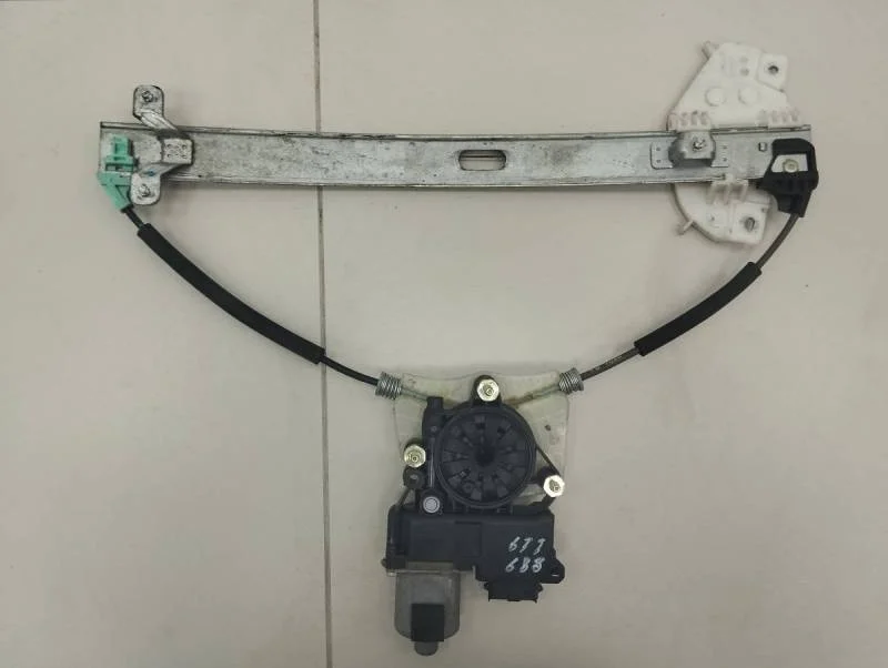 Стеклоподъемник электр. передний левый Kia Rio 4 (FB) 2017>