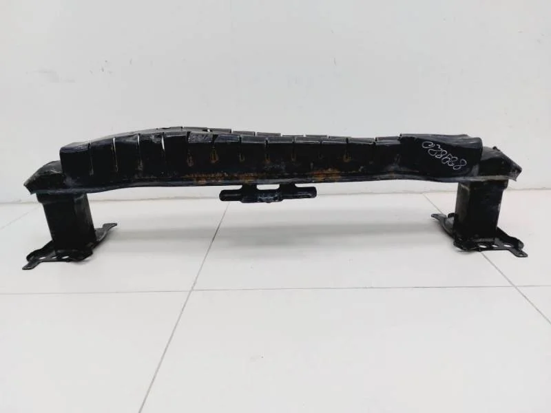 Усилитель заднего бампера Volkswagen Passat B7 2011-2015