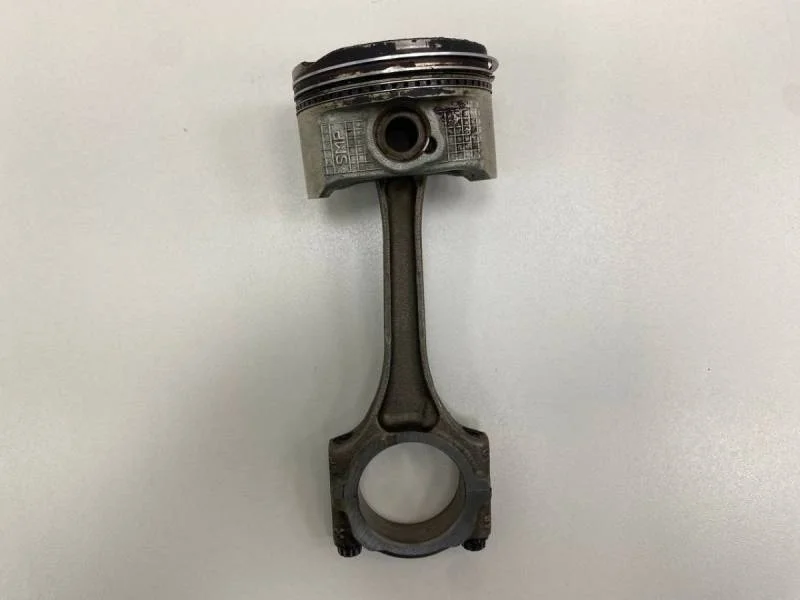 Поршень с шатуном Toyota Corolla E120 2001-2007