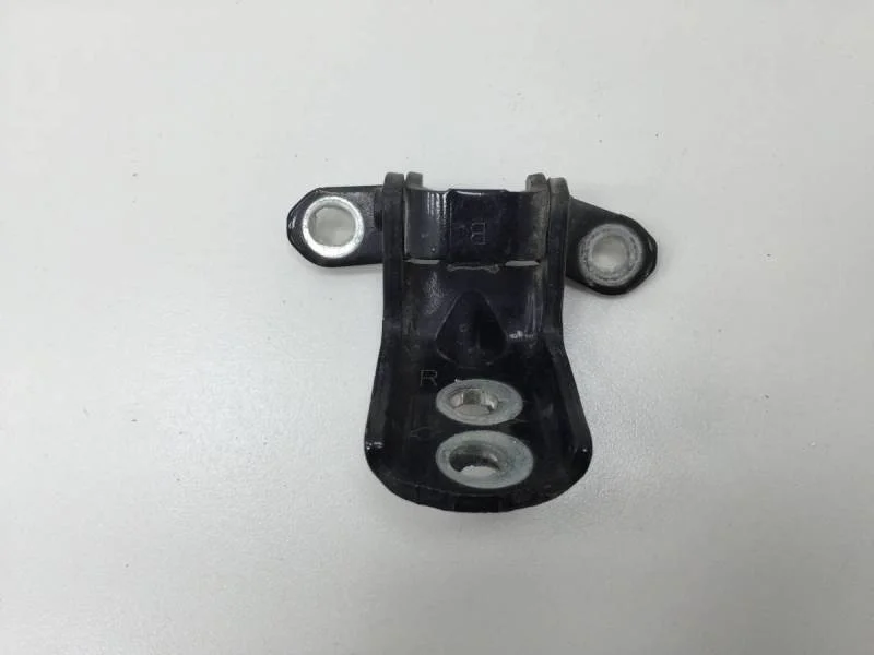 Петля двери Nissan Qashqai (J10) 2006-2013