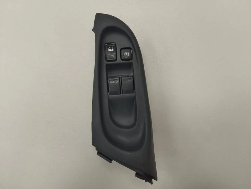 Блок управления стеклоподъемниками Nissan Almera (N16) 2000-2006