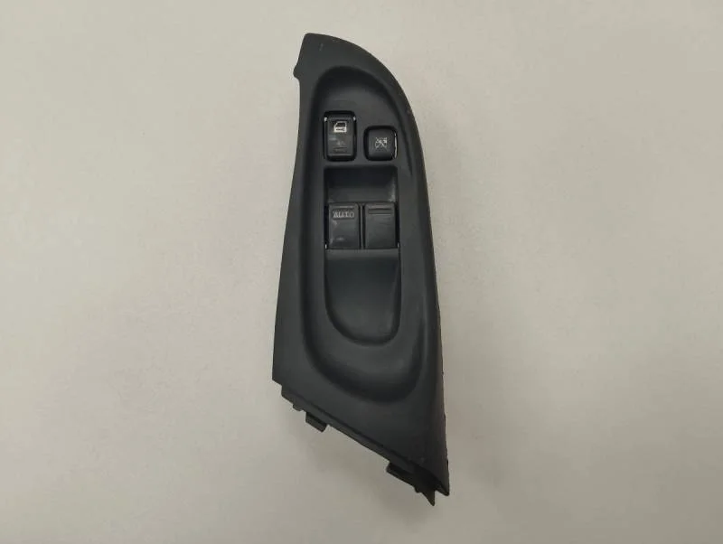 Блок управления стеклоподъемниками Nissan Almera (N16) 2000-2006