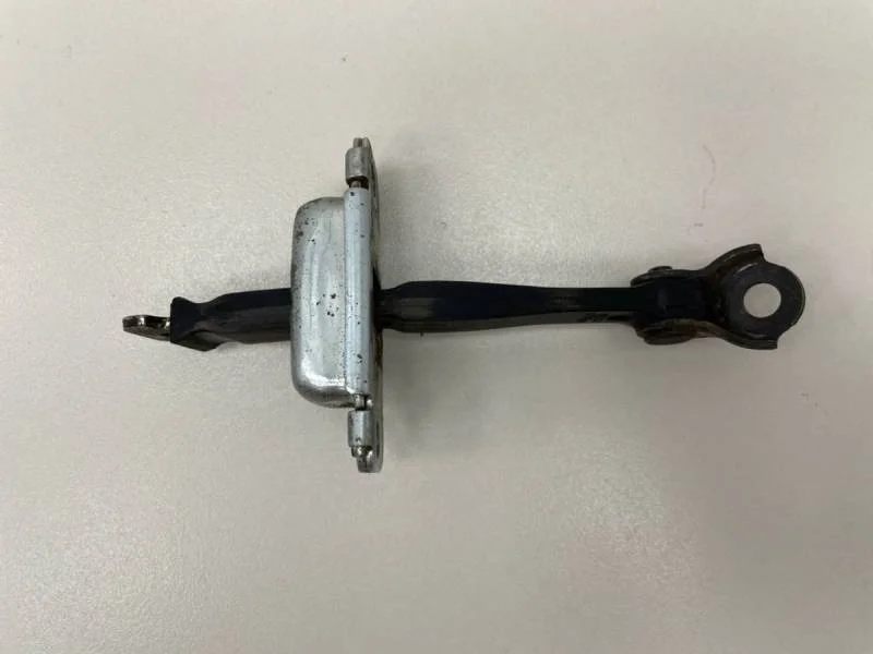 Ограничитель двери Kia Rio 3 (UB) 2011-2017