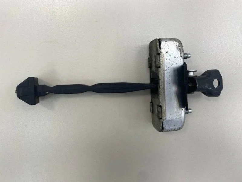 Ограничитель двери Lexus RX 300/330/350/400h (XU30) 2003-2009