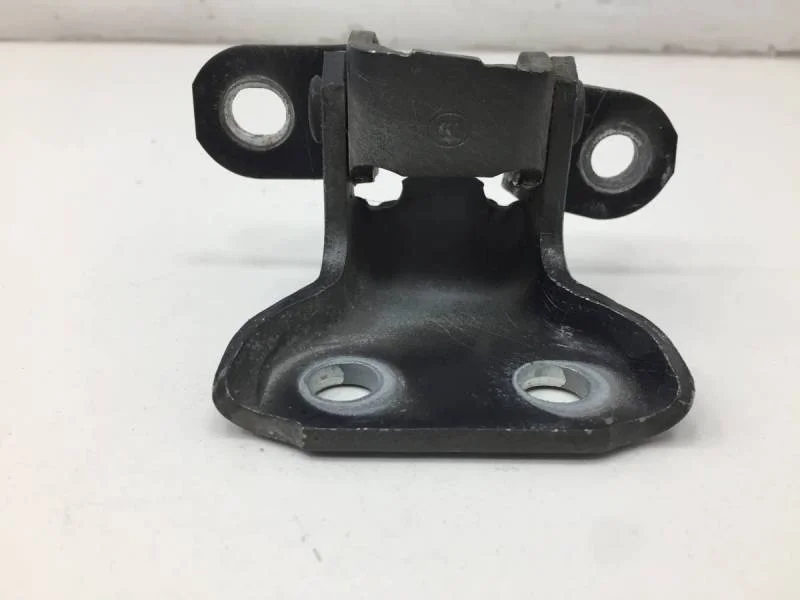 Петля двери передней левой нижняя Lexus RX 300/330/350/400h (XU30) 2003-2009