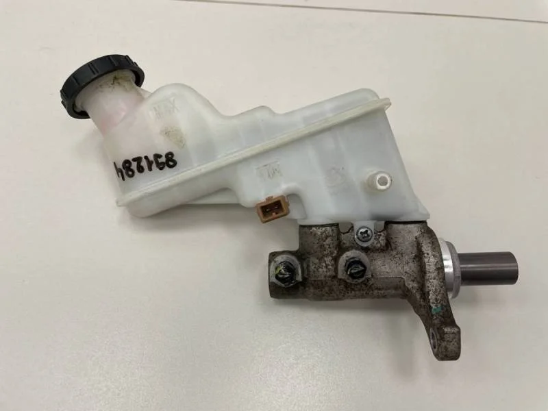 Цилиндр тормозной главный Kia Rio 3 (UB) 2011-2017