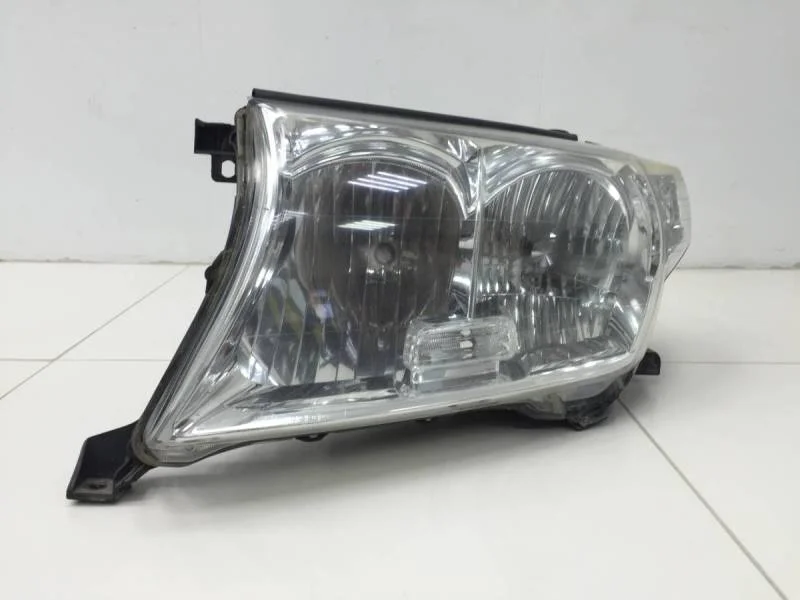 Фара левая Toyota Land Cruiser (J200) 2007-2015