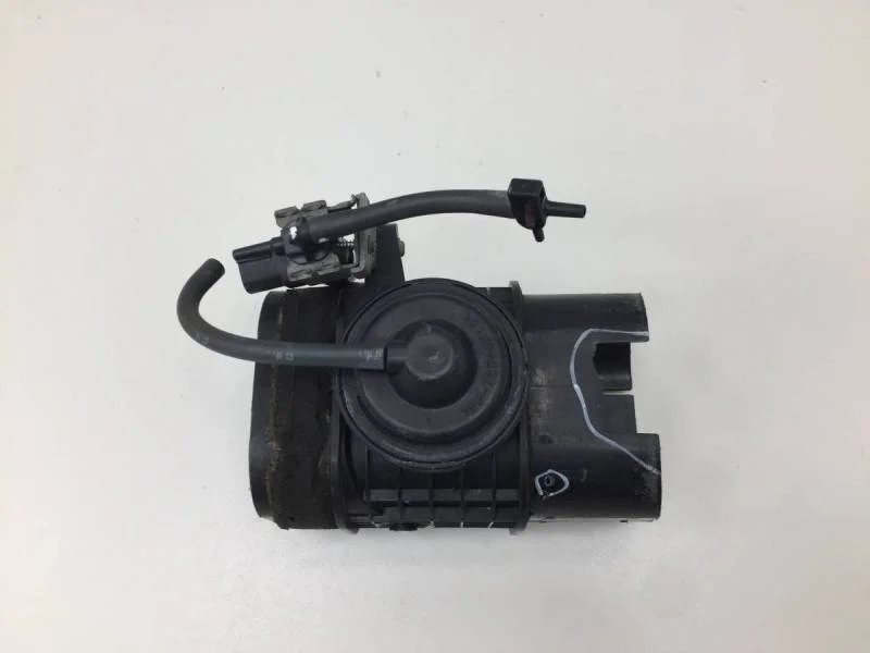 Клапан вакуумный Lexus RX 300/330/350/400h (XU30) 2003-2009