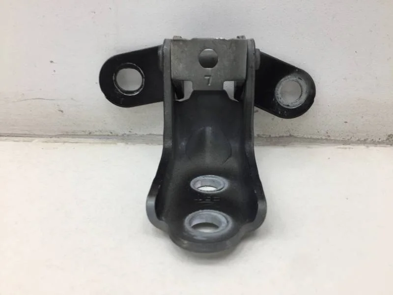 Петля двери задней левой верхняя Hyundai ix35 (LM) 2010-2015