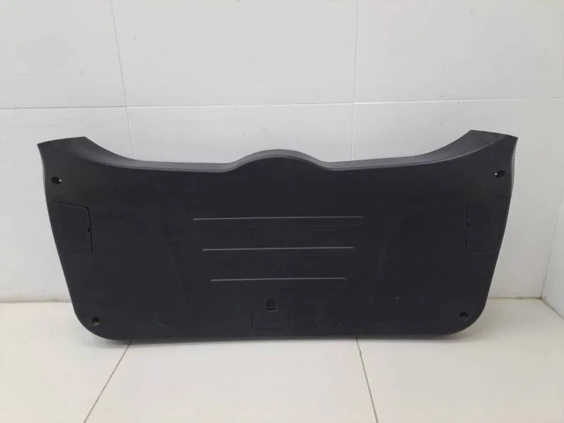 Обшивка двери багажника Hyundai ix35 (LM) 2010-2015