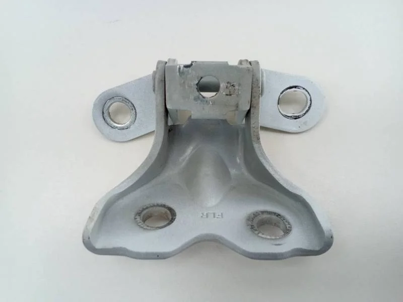 Петля двери передней правой нижняя Kia Rio 3 (UB) 2011-2017