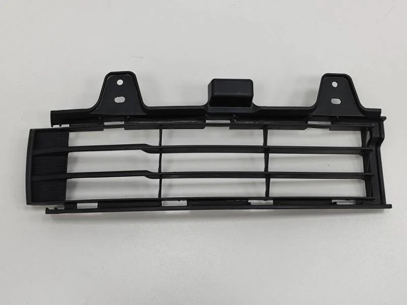 Решетка в бампер правая Toyota Land Cruiser (J200) 2007-2015