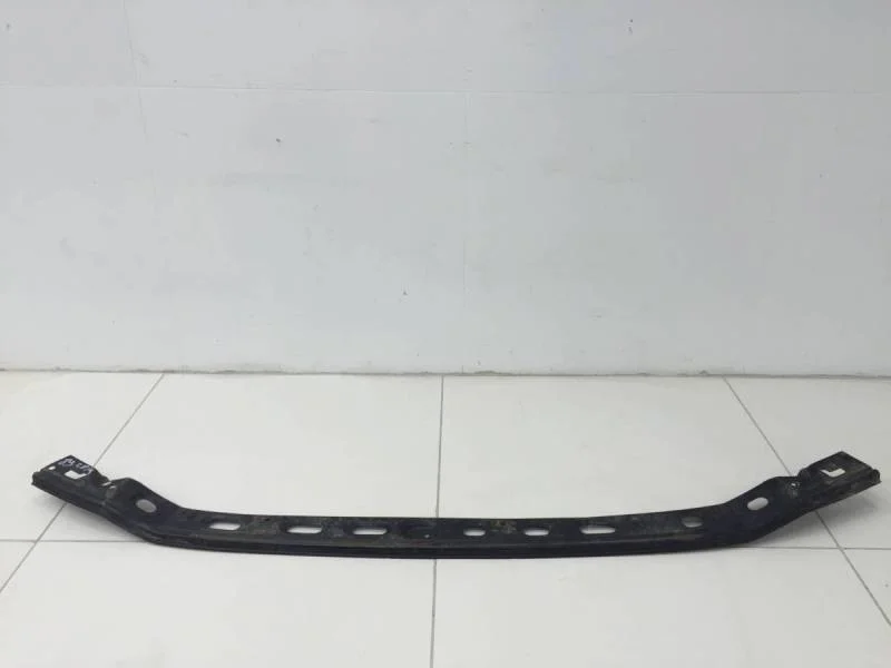 Усилитель переднего бампера Toyota Land Cruiser (J200) 2007-2015