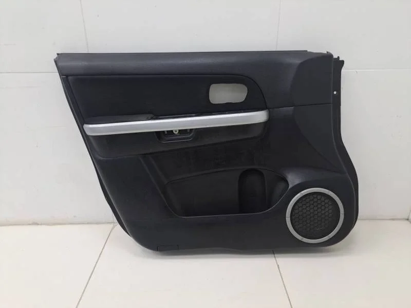 Обшивка двери передней левой Suzuki Grand Vitara 2005-2015