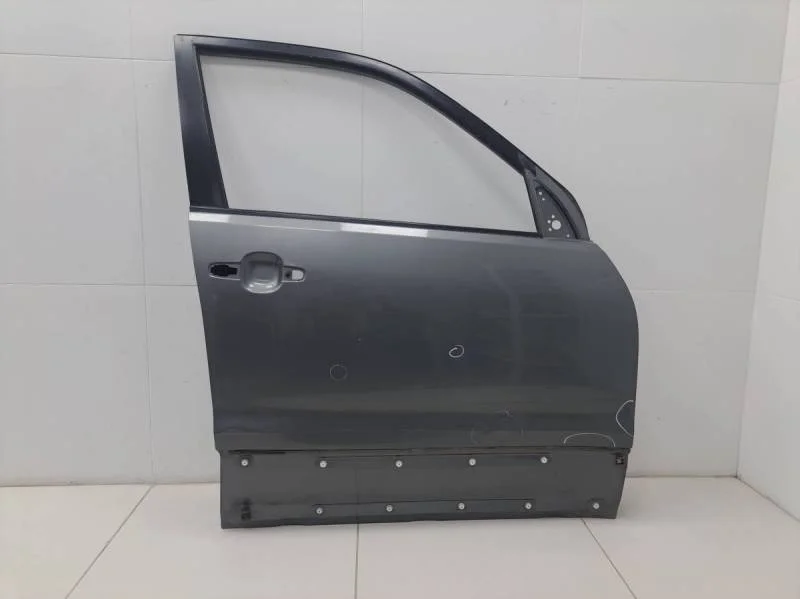 Дверь передняя правая Suzuki Grand Vitara 2005-2015