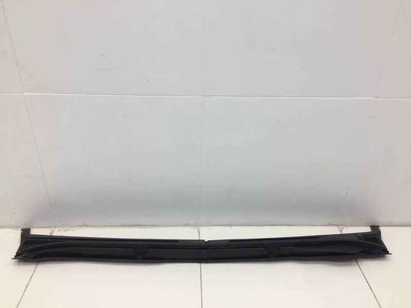 Решетка стеклооч. (планка под лобовое стекло, жабо) Suzuki Grand Vitara 2005-2015