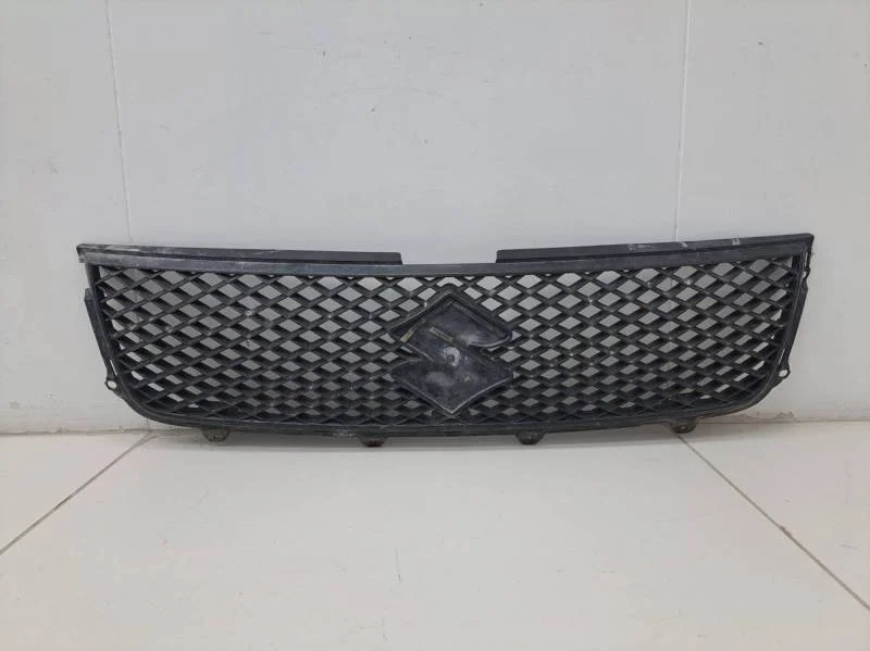 Решетка радиатора Suzuki Grand Vitara 2005-2015