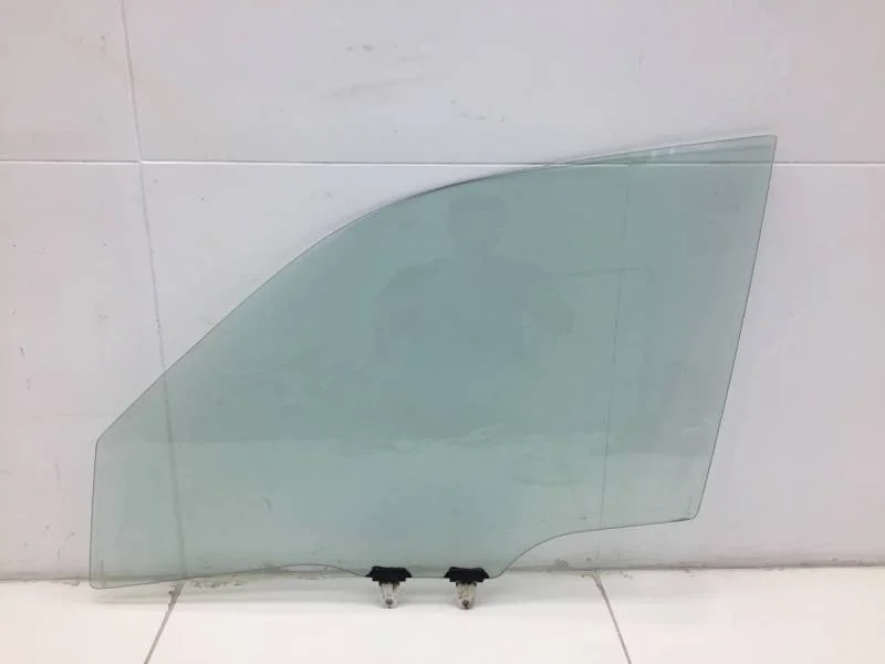 Стекло двери передней левой Suzuki Grand Vitara 2005-2015