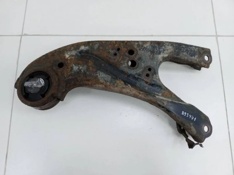 Рычаг задний продольный правый Lexus RX 350 /450h (XL10) 2009-2015