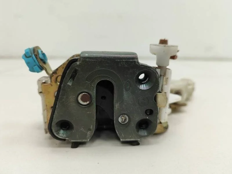 Замок двери передней правой Nissan Almera Classic (B10) 2006-2013